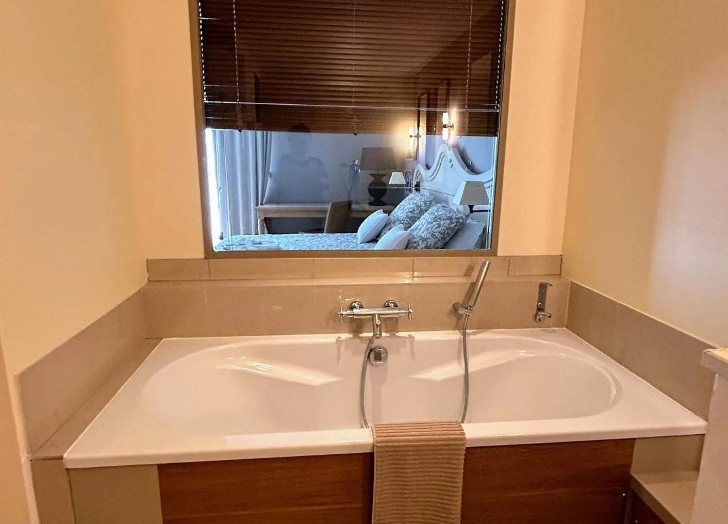 Suite Superieure Domaine Du Golf St Endreol, 1 A 2 Personnes La Motte